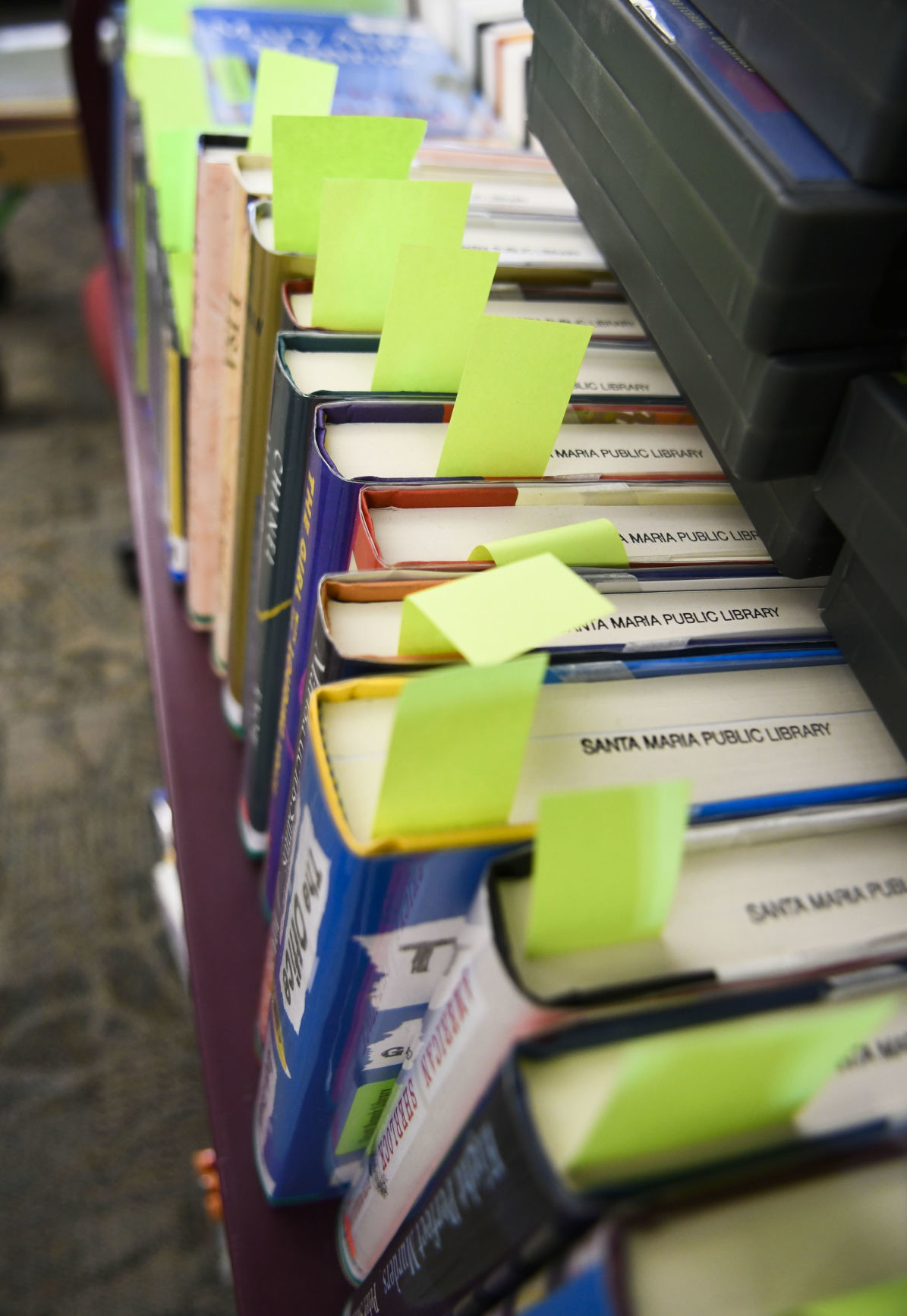 062420 SM Library curbside pickup 02.jpg